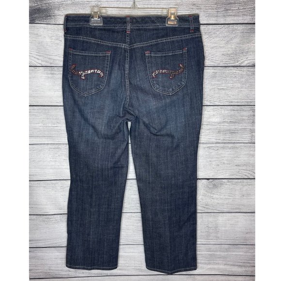 Chico's Platinum Stretch Dark Wash Metal Studded Back Pocket Design Sz 3… - Picture 2 of 9